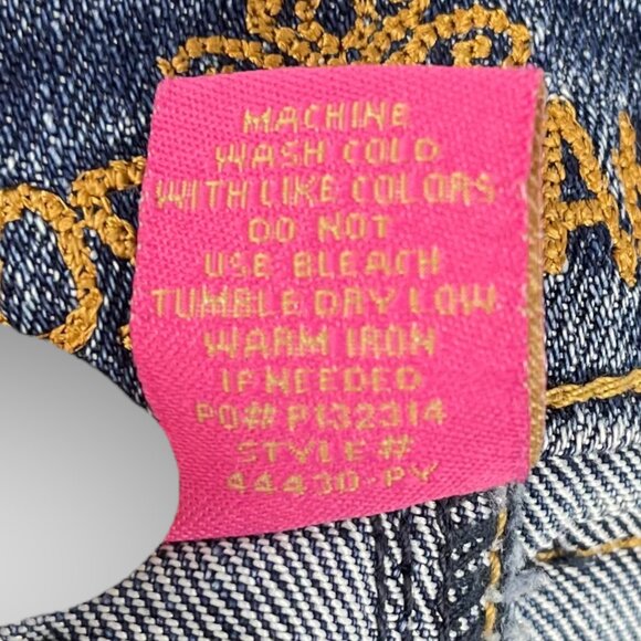 Almost Famous Women’s Low‑Rise Distressed Denim Cut‑Off Short Size 11 Frayed Hem - Picture 7 of 7